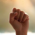 Fingers Crossed Meaning & Use: Hope, Luck, or Deception